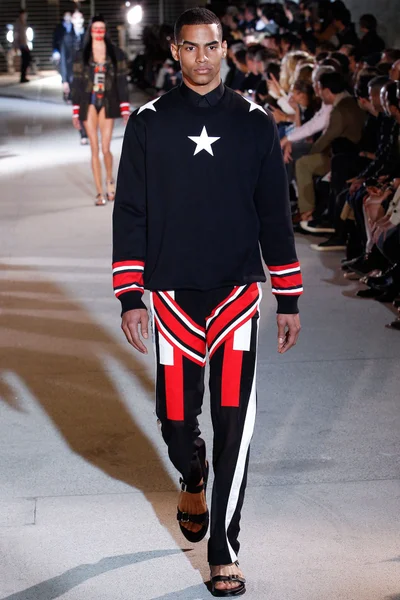 Look 40